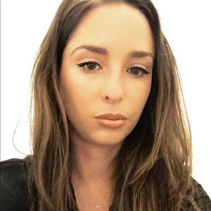 Meet your Posher, Maddie